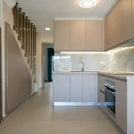 Elgio Maisonette *